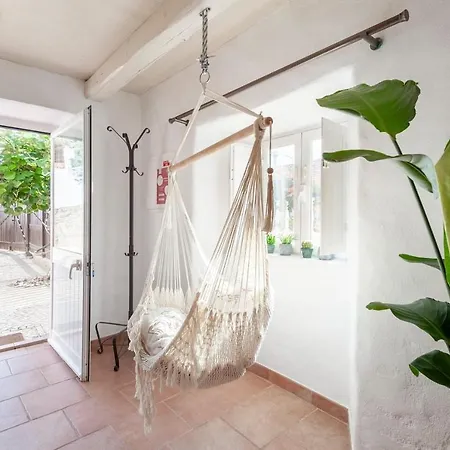 Oliveira Surf House Ericeira *