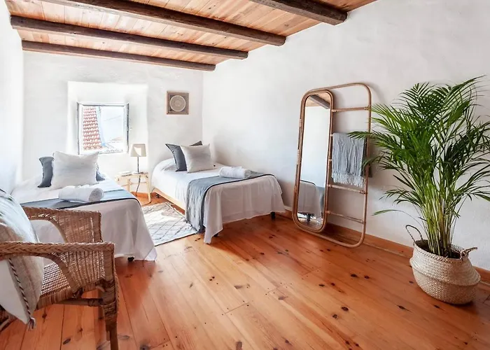 Oliveira Surf House Ericeira Santo Isidoro