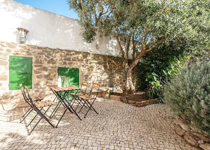 Oliveira Surf House Ericeira Santo Isidoro